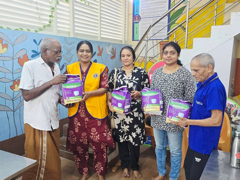 Dignity and Comfort: Caring Hearts Foundation Distributes Essential Supplies at Akshaya Old Age Home